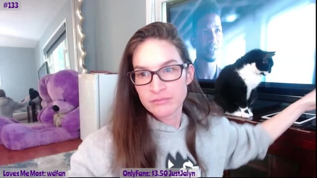 Gallery image thumbnail from Jalyn's myfreecams stream on, 10/17/2023, 23:33 image 1 of 20