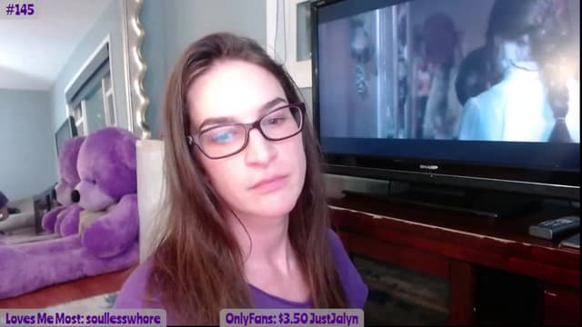 Gallery image thumbnail from Jalyn's myfreecams stream on, 10/20/2023, 23:31 image 10 of 20