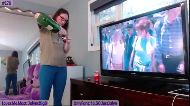 Gallery image thumbnail from Jalyn's myfreecams stream on, 10/23/2023, 23:17 image 4 of 20
