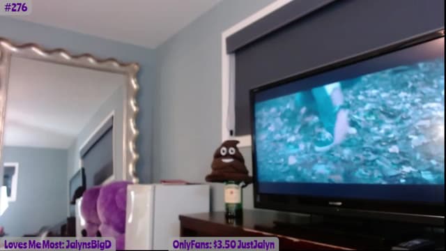 Gallery image thumbnail from Jalyn's myfreecams stream on, 11/04/2023, 24:03 image 3 of 20