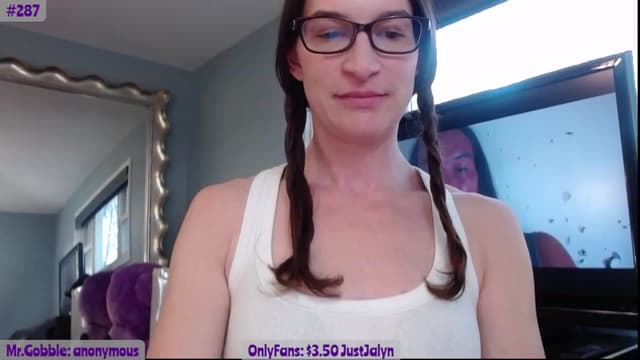 Gallery image thumbnail from Jalyn's myfreecams stream on, 11/04/2023, 22:39 image 13 of 20