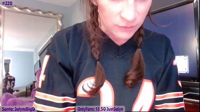 Gallery image thumbnail from Jalyn's myfreecams stream on, 11/28/2023, 03:13 image 12 of 20