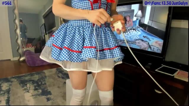 Gallery image thumbnail from Jalyn's myfreecams stream on, 10/03/2024, 24:03 image 17 of 20