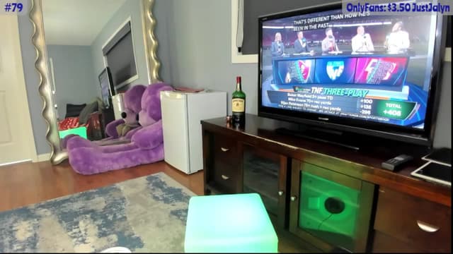 Gallery image thumbnail from Jalyn's myfreecams stream on, 10/04/2024, 24:05 image 14 of 20