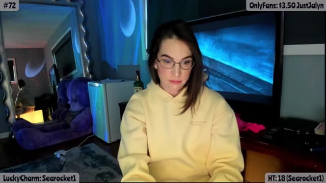 Gallery image thumbnail from Jalyn's myfreecams stream on, 04/01/2025, 24:00 image 20 of 20