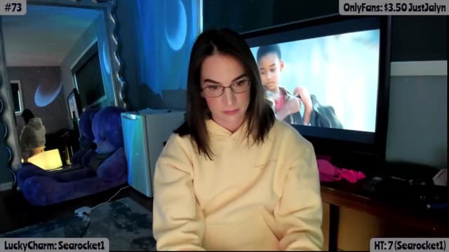 Gallery image thumbnail from Jalyn's myfreecams stream on, 04/01/2025, 24:00 image 11 of 20