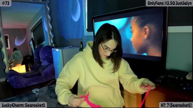 Gallery image thumbnail from Jalyn's myfreecams stream on, 04/01/2025, 24:00 image 6 of 20
