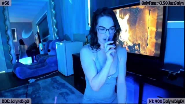 Gallery image thumbnail from Jalyn's myfreecams stream on, 04/03/2025, 22:14 image 5 of 20