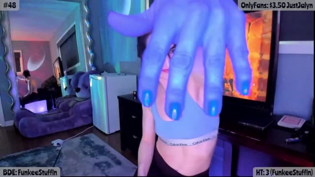Gallery image thumbnail from Jalyn's myfreecams stream on, 04/04/2025, 23:31 image 16 of 20