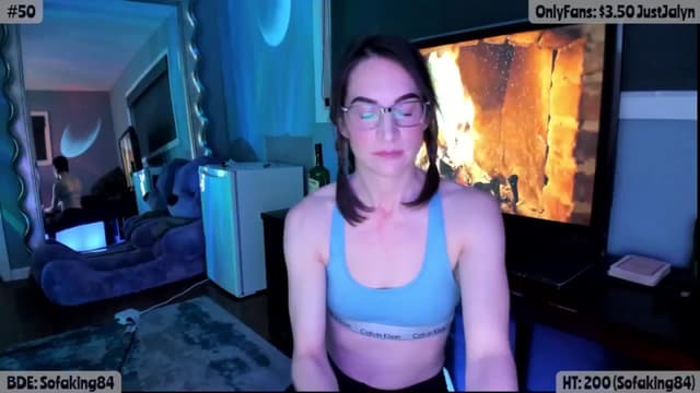 Gallery image thumbnail from Jalyn's myfreecams stream on, 04/05/2025, 24:27 image 10 of 20
