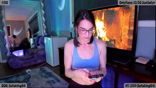 Gallery image thumbnail from Jalyn's myfreecams stream on, 04/05/2025, 24:27 image 9 of 20