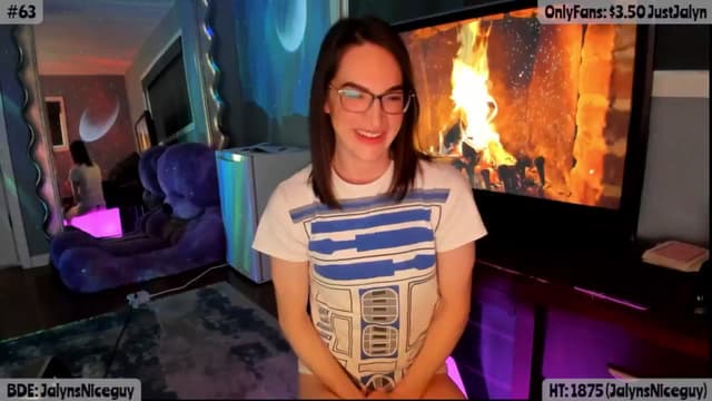Gallery image thumbnail from Jalyn's myfreecams stream on, 04/08/2025, 01:50 image 9 of 20