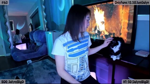 Gallery image thumbnail from Jalyn's myfreecams stream on, 04/08/2025, 01:50 image 6 of 20