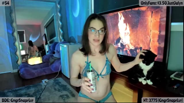 Gallery image thumbnail from Jalyn's myfreecams stream on, 04/12/2025, 24:02 image 17 of 20