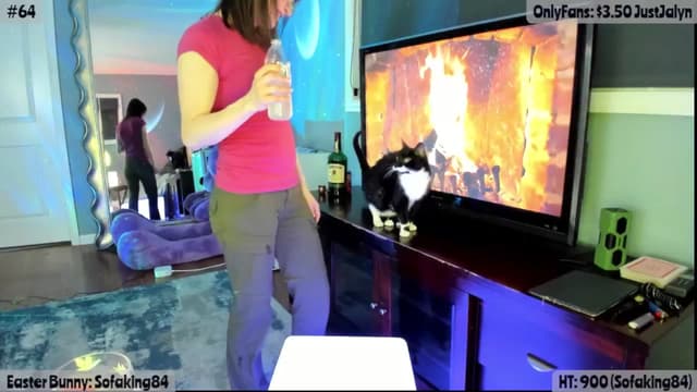 Gallery image thumbnail from Jalyn's myfreecams stream on, 04/19/2025, 01:30 image 5 of 20