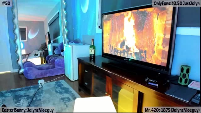 Gallery image thumbnail from Jalyn's myfreecams stream on, 04/22/2025, 01:41 image 7 of 20