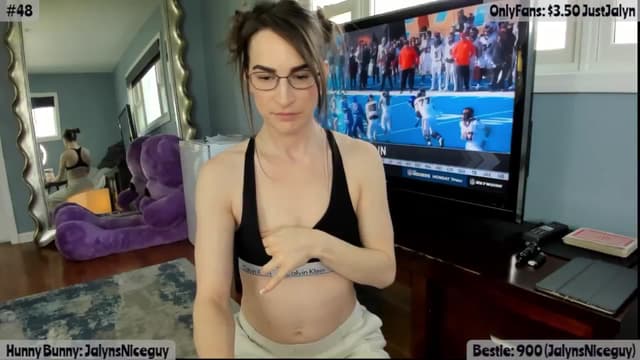 Gallery image thumbnail from Jalyn's myfreecams stream on, 04/26/2025, 23:23 image 10 of 20
