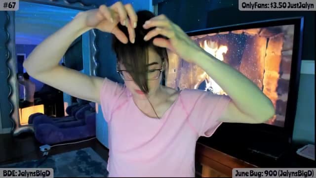 Gallery image thumbnail from Jalyn's myfreecams stream on, 06/14/2025, 24:03 image 15 of 20