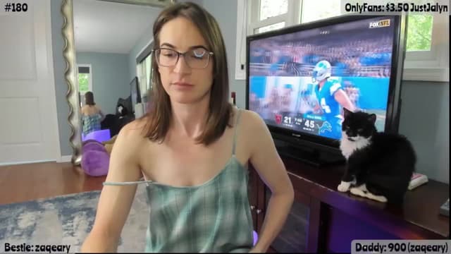 Gallery image thumbnail from Jalyn's myfreecams stream on, 09/14/2025, 21:47 image 4 of 20