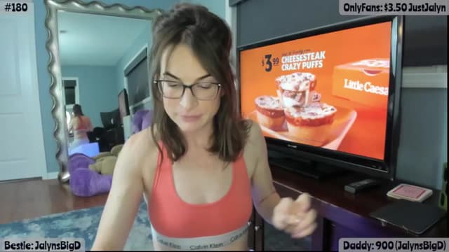Gallery image thumbnail from Jalyn's myfreecams stream on, 09/19/2025, 24:01 image 8 of 20