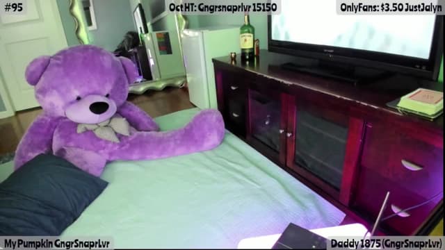 Gallery image thumbnail from Jalyn's myfreecams stream on, 10/25/2025, 01:49 image 17 of 20