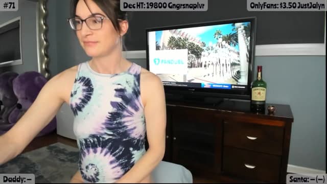 Gallery image thumbnail from Jalyn's myfreecams stream on, 12/27/2025, 22:54 image 3 of 20