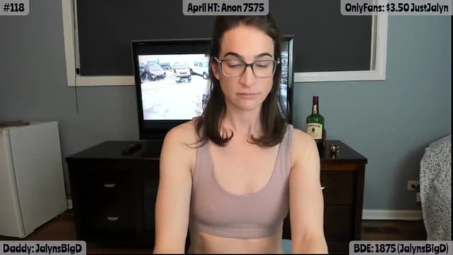 Gallery image thumbnail from Jalyn's myfreecams stream on, 05/01/2026, 01:24 image 17 of 20