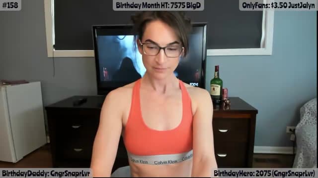 Gallery image thumbnail from Jalyn's myfreecams stream on, 05/05/2026, 01:35 image 4 of 20