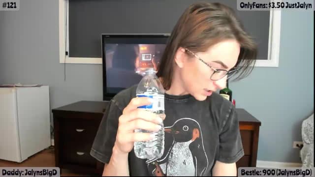 Gallery image thumbnail from Jalyn's myfreecams stream on, 06/27/2026, 24:38 image 4 of 20