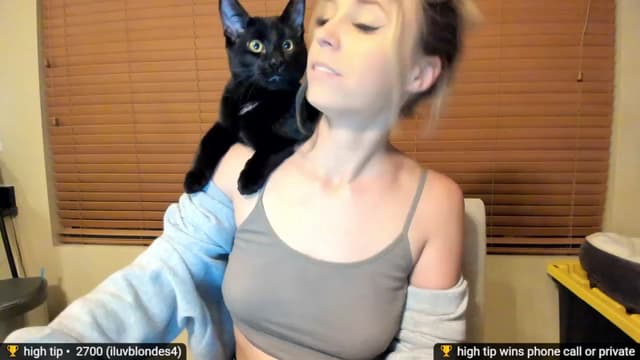 Gallery image thumbnail from Jayne's myfreecams stream on, 11/16/2022, 02:09 image 12 of 20