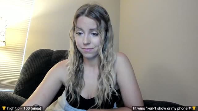 Gallery image thumbnail from Jayne's myfreecams stream on, 02/28/2024, 20:06 image 9 of 20