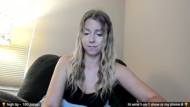 Gallery image thumbnail from Jayne's myfreecams stream on, 02/28/2024, 20:06 image 17 of 20