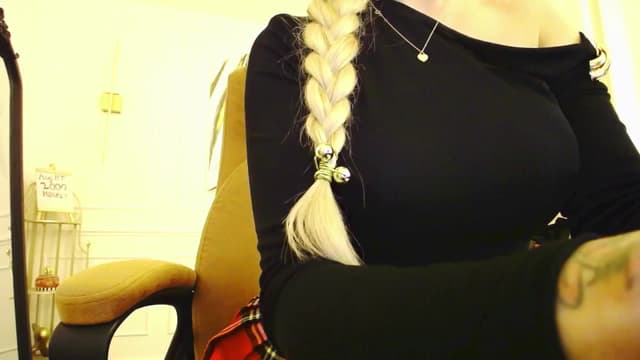 Gallery image thumbnail from K3lly's myfreecams stream on, 08/29/2025, 22:28 image 14 of 20