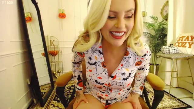 Gallery image thumbnail from K3lly's myfreecams stream on, 10/02/2025, 01:32 image 1 of 20
