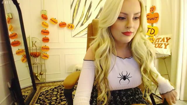 Gallery image thumbnail from K3lly's myfreecams stream on, 10/03/2025, 24:10 image 12 of 20