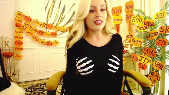 Gallery image thumbnail from K3lly's myfreecams stream on, 10/24/2025, 23:16 image 15 of 20