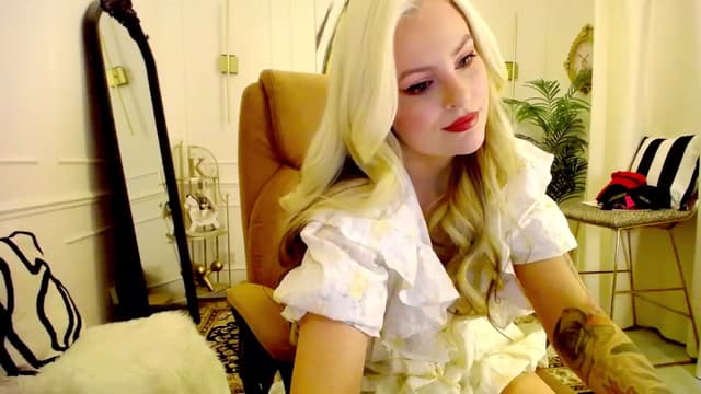 Gallery image thumbnail from K3lly's myfreecams stream on, 11/26/2025, 22:13 image 2 of 20