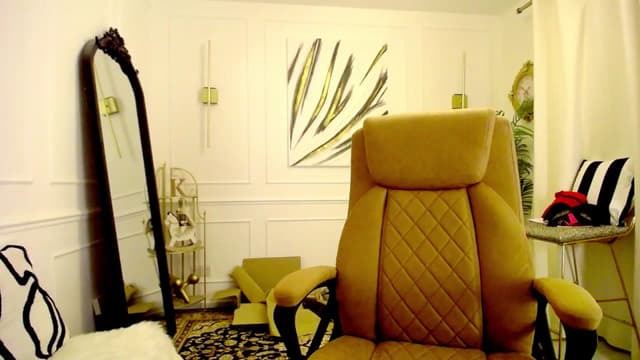 Gallery image thumbnail from K3lly's myfreecams stream on, 11/27/2025, 07:43 image 15 of 20