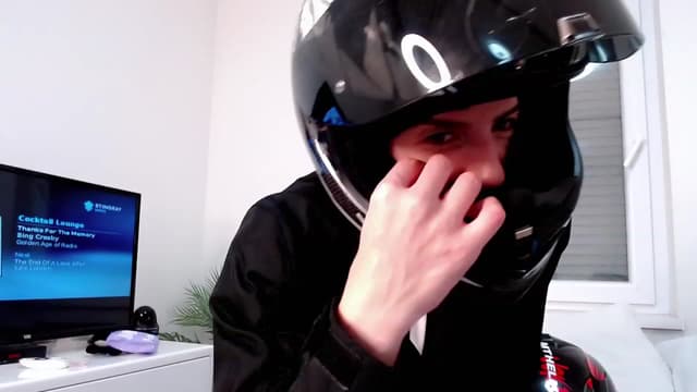 Gallery image thumbnail from K_I_A's myfreecams stream on, 04/14/2023, 21:48 image 19 of 20