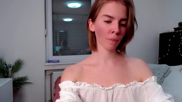 Gallery image thumbnail from K_I_A's myfreecams stream on, 04/19/2023, 19:32 image 8 of 20