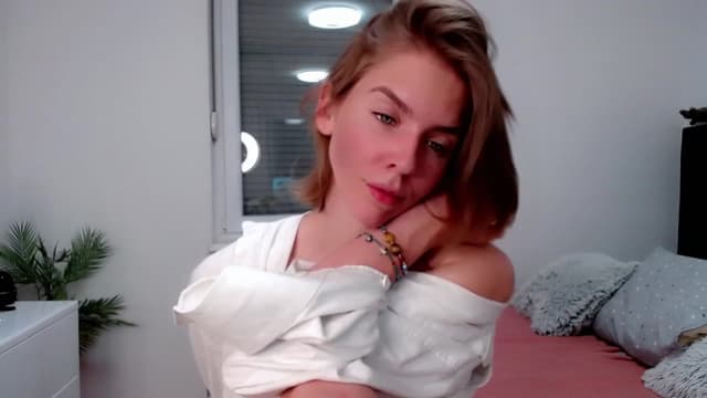 Gallery image thumbnail from K_I_A's myfreecams stream on, 05/15/2023, 18:47 image 19 of 20
