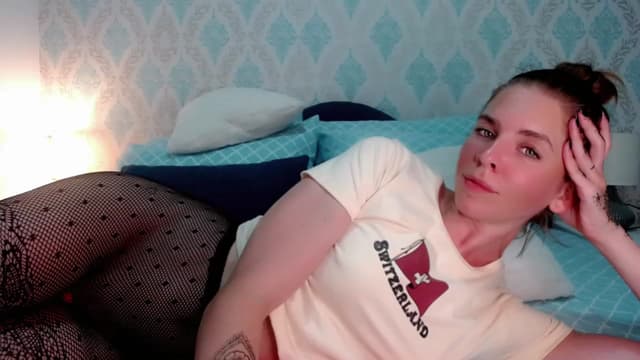 Gallery image thumbnail from K_I_A's myfreecams stream on, 06/25/2023, 19:52 image 15 of 20