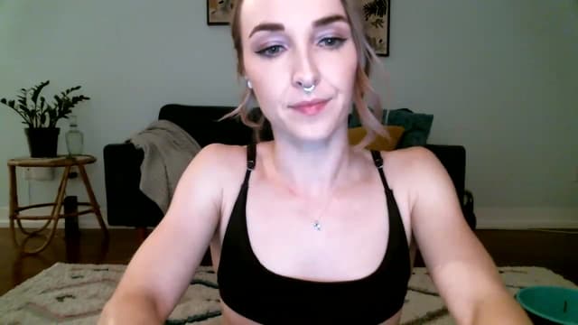 Gallery image thumbnail from K_O_A's myfreecams stream on, 11/21/2022, 08:16 image 15 of 20