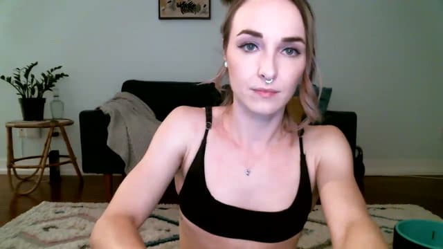 Gallery image thumbnail from K_O_A's myfreecams stream on, 11/21/2022, 08:16 image 12 of 20