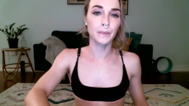 Gallery image thumbnail from K_O_A's myfreecams stream on, 11/21/2022, 08:16 image 2 of 20