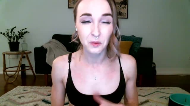 Gallery image thumbnail from K_O_A's myfreecams stream on, 11/21/2022, 08:16 image 9 of 20