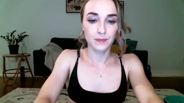 Gallery image thumbnail from K_O_A's myfreecams stream on, 11/21/2022, 08:16 image 19 of 20