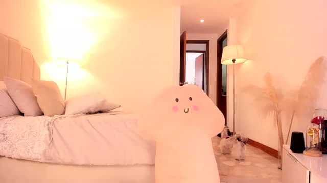 Gallery image thumbnail from Kas__'s myfreecams stream on, 08/18/2023, 17:03 image 14 of 20