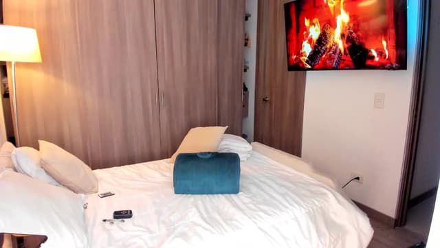 Gallery image thumbnail from Kas__'s myfreecams stream on, 05/27/2024, 17:46 image 11 of 20