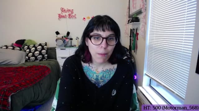 Gallery image thumbnail from Keri_'s myfreecams stream on, 12/23/2025, 22:50 image 14 of 20